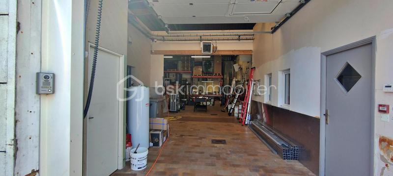 Entrepôt - 246 m² - 5 pièces