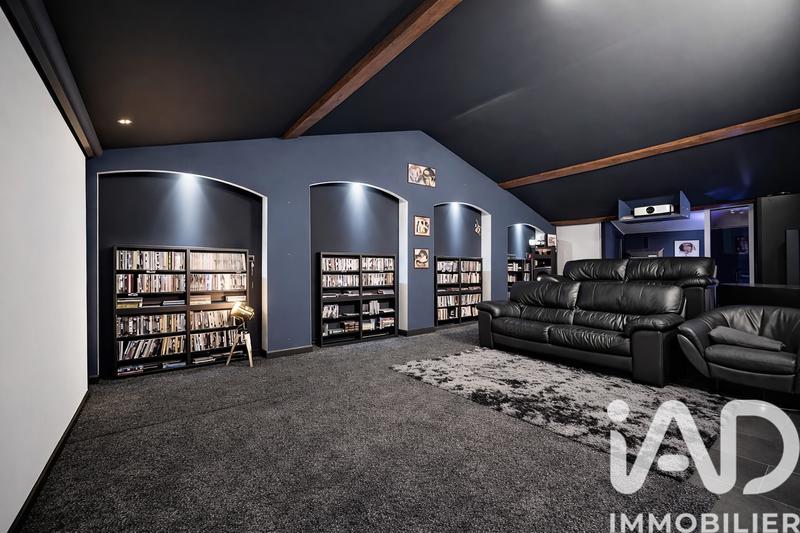 Maison - 660 m² - 16 pièces