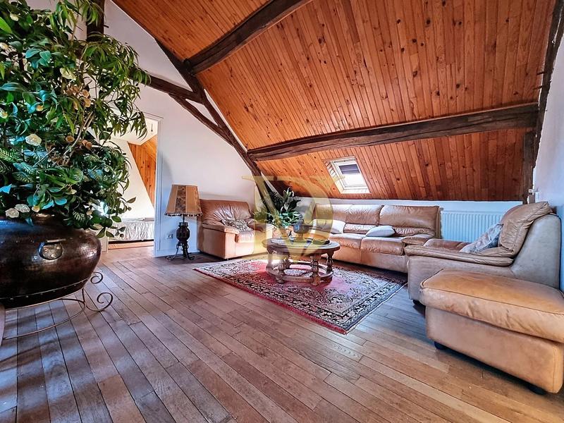 Maison - 191 m² - 7 pièces