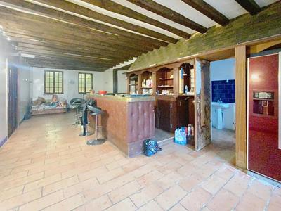 Longère - 470 m² - 7 pièces