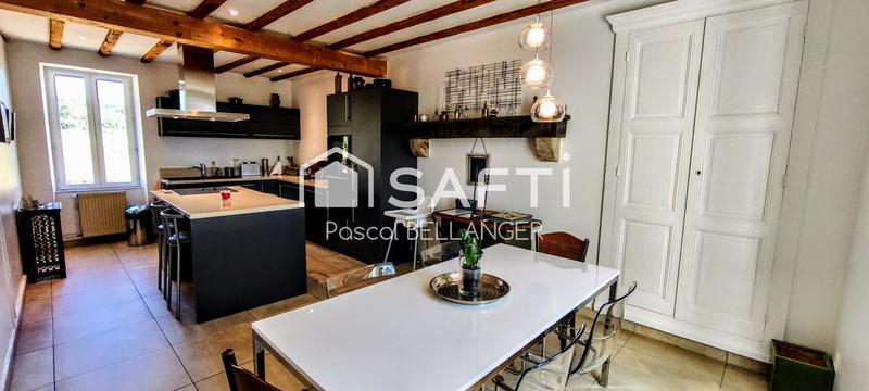 Maison de maîtres - 200 m² - 6 pièces