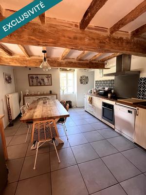 Maison - 220 m² - 7 pièces