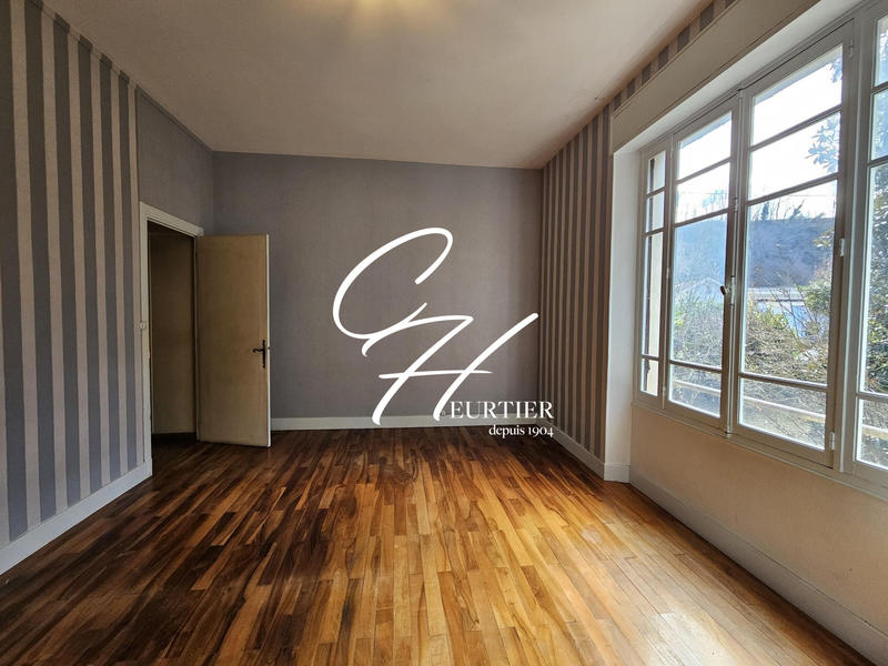 Appartement - 120 m² - 5 pièces