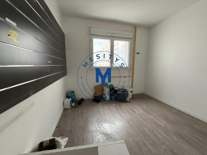 Appartement - 80 m² - 4 pièces