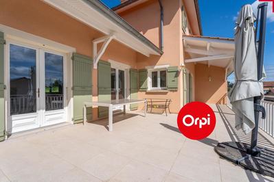 Maison - 257 m² - 6 pièces