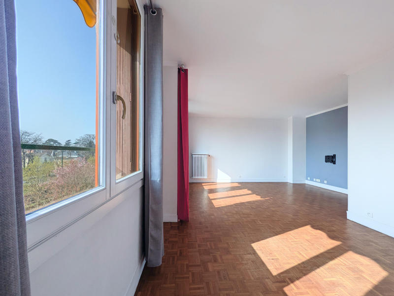 Appartement - 85 m² - 5 pièces