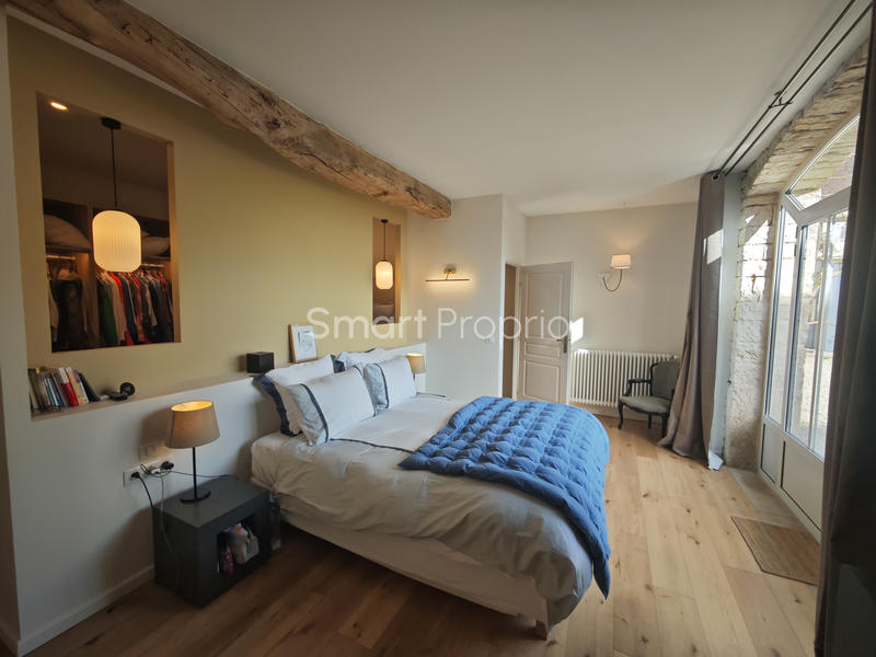 Maison - 300 m² - 9 pièces