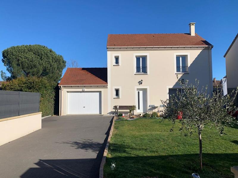 Maison - 98 m² - 5 pièces