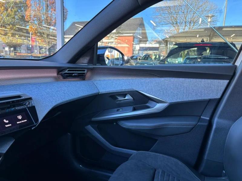 Peugeot 3008 Exclusive Hybrid 145 Dcs6 Toit Pano Audio Focal Camera Hd 360 Alcantara et Elec Pk Assist+