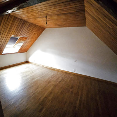 Maison - 80 m² - 6 pièces