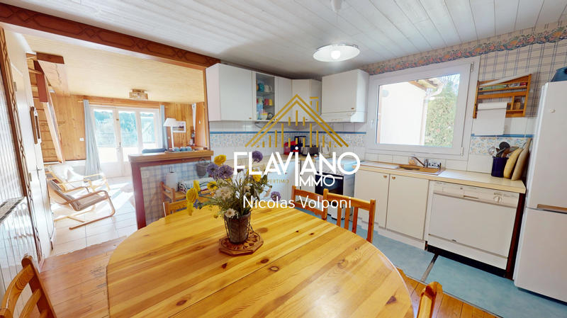 Appartement - 100 m² - 5 pièces