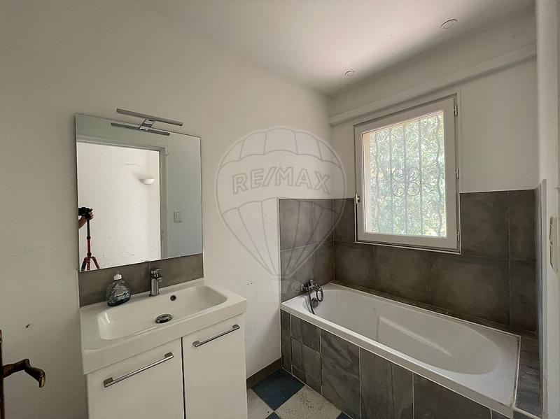 Maison - 189 m² - 6 pièces