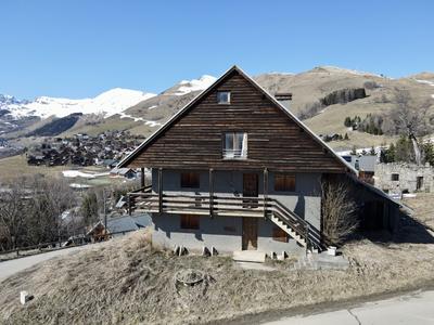 Châlet - 453 m² - 14 pièces