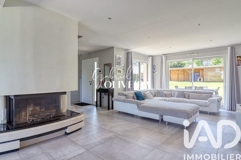 Maison - 210 m² - 7 pièces