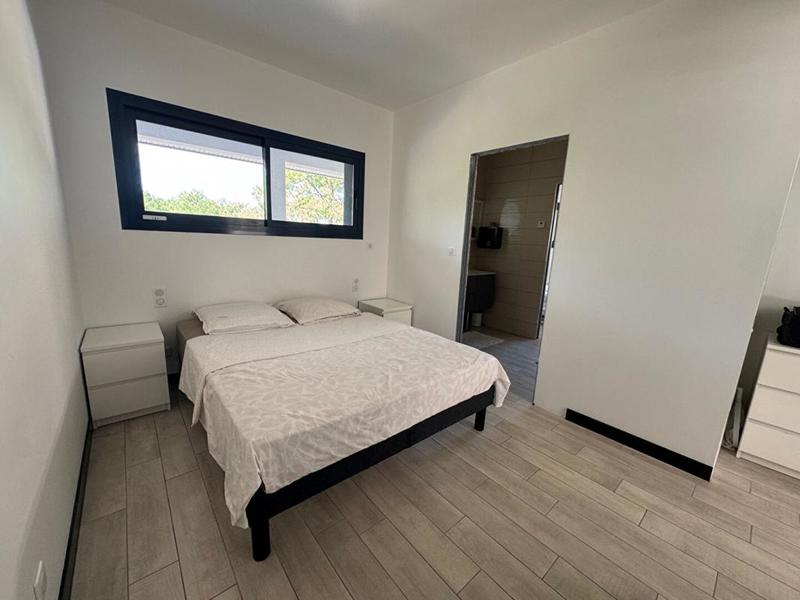 Maison - 202 m² - 8 pièces