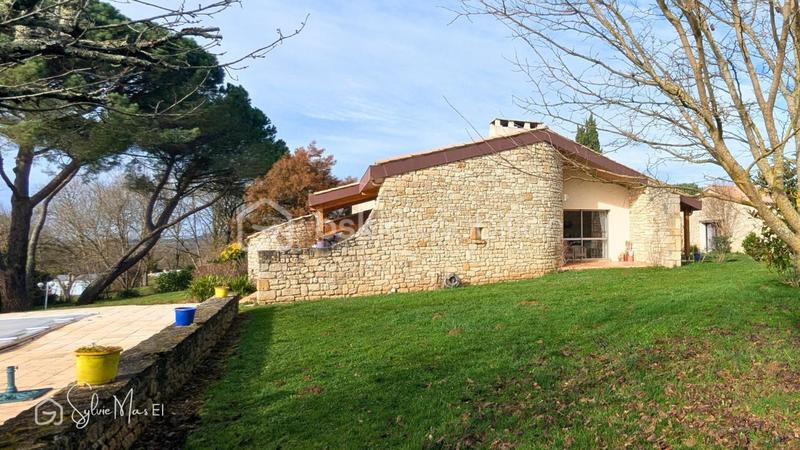 Maison d'architecte - 220 m² - 7 pièces