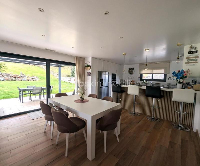 Maison - 135 m² - 5 pièces