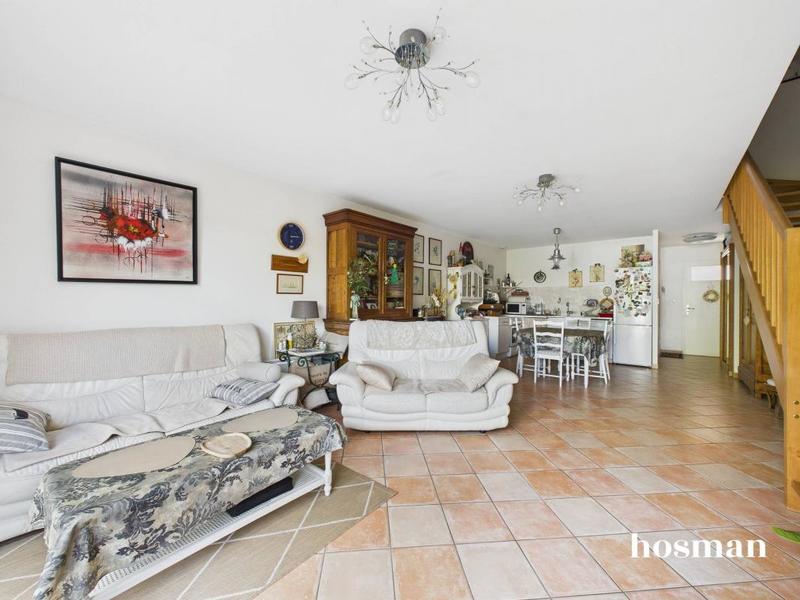 Maison - 90 m² - 4 pièces