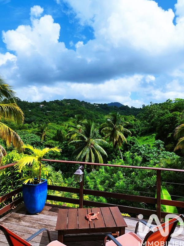 Maison - 200 m² - 6 pièces