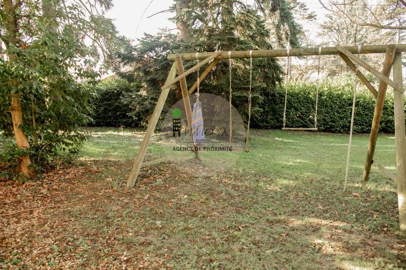 Pavillon - 150 m² - 7 pièces