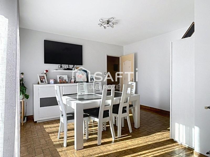 Maison - 97 m² - 5 pièces