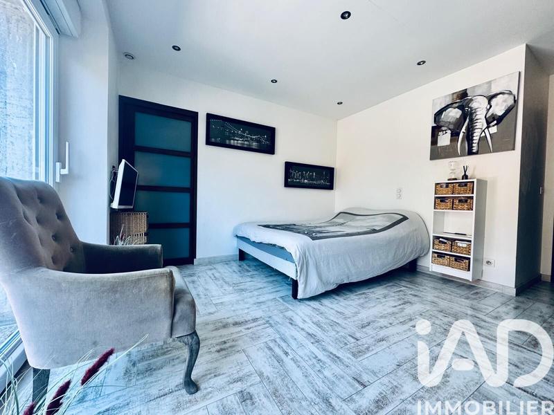 Maison de village - 242 m² - 7 pièces