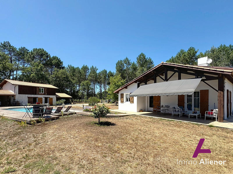 Maison - 209 m² - 5 pièces