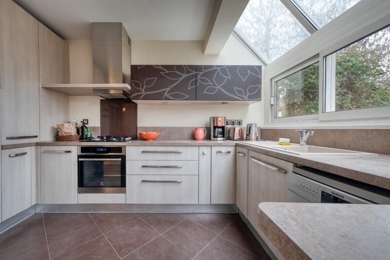 Maison - 137 m² - 6 pièces