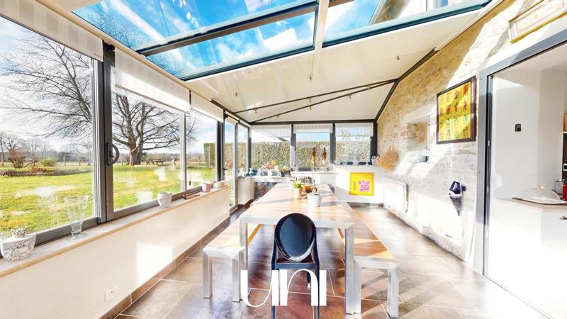 Maison - 220 m² - 5 pièces