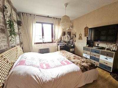 Maison - 205 m² - 7 pièces