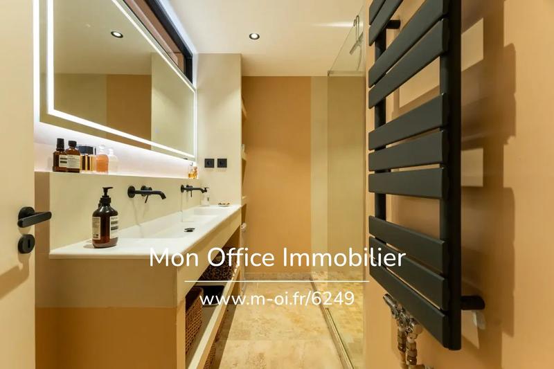 Appartement - 90 m² - 3 pièces