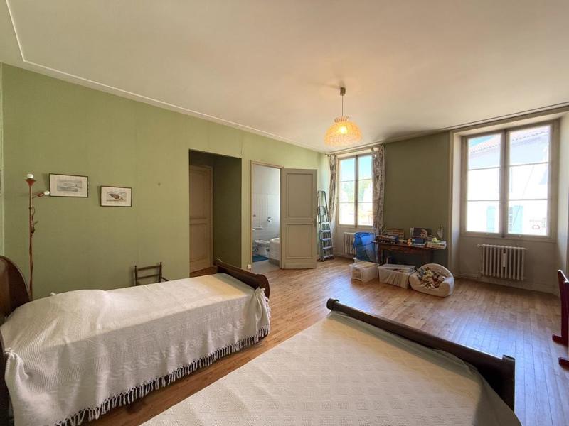 Maison de maîtres - 372 m² - 10 pièces