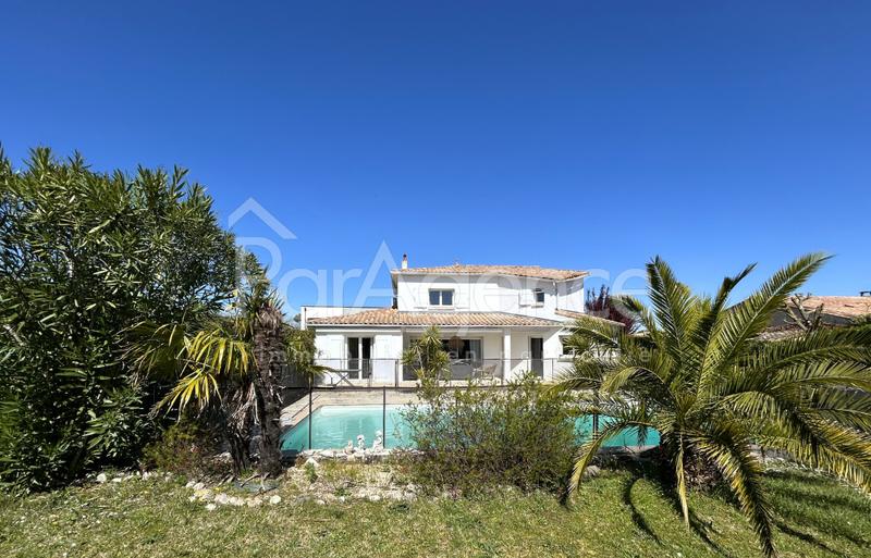 Maison - 184 m² - 6 pièces