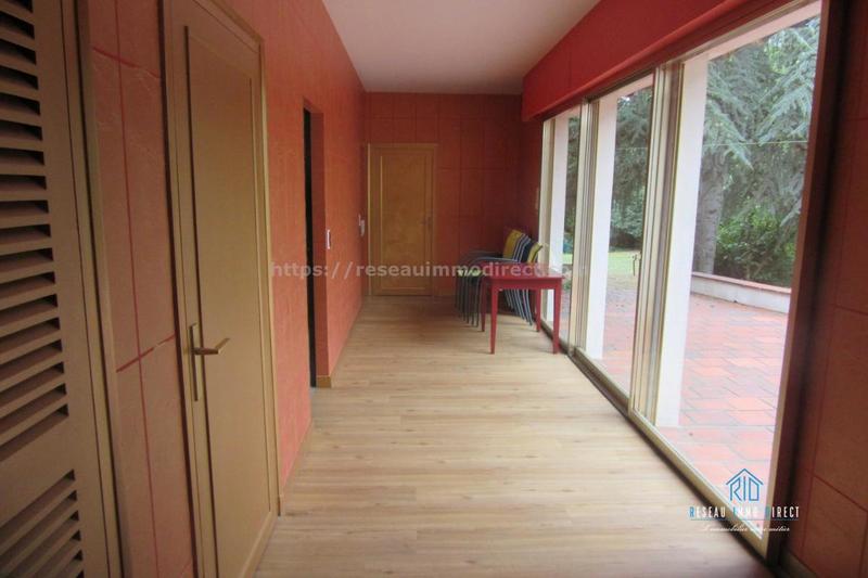 Propriété - 276 m² - 6 pièces