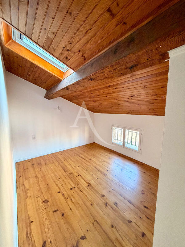 Appartement - 97 m² - 4 pièces