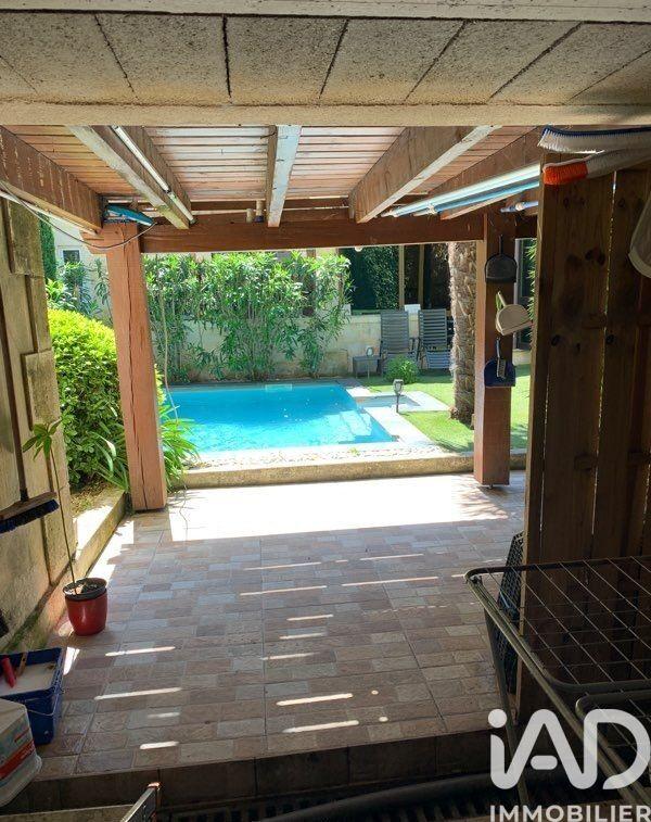 Maison de ville - 220 m² - 8 pièces