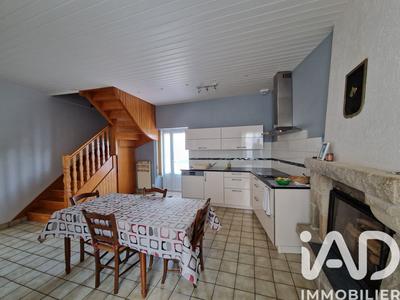 Maison - 149 m² - 9 pièces