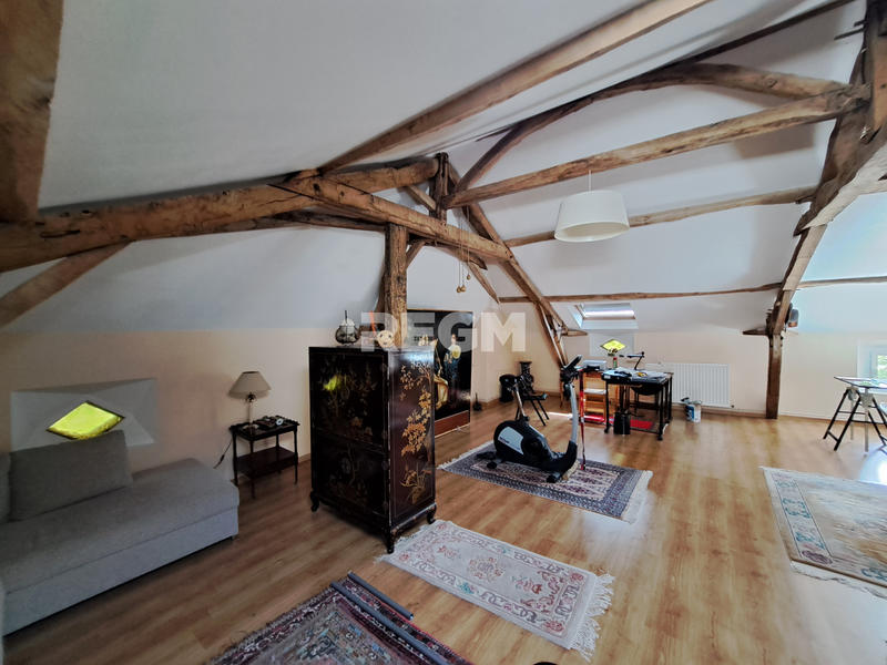 Maison - 264 m² - 9 pièces