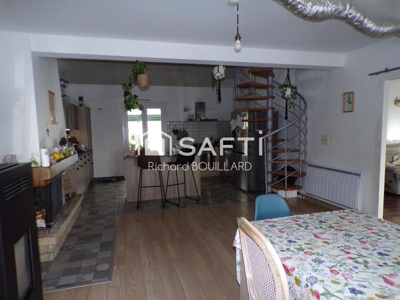 Maison - 142 m² - 8 pièces