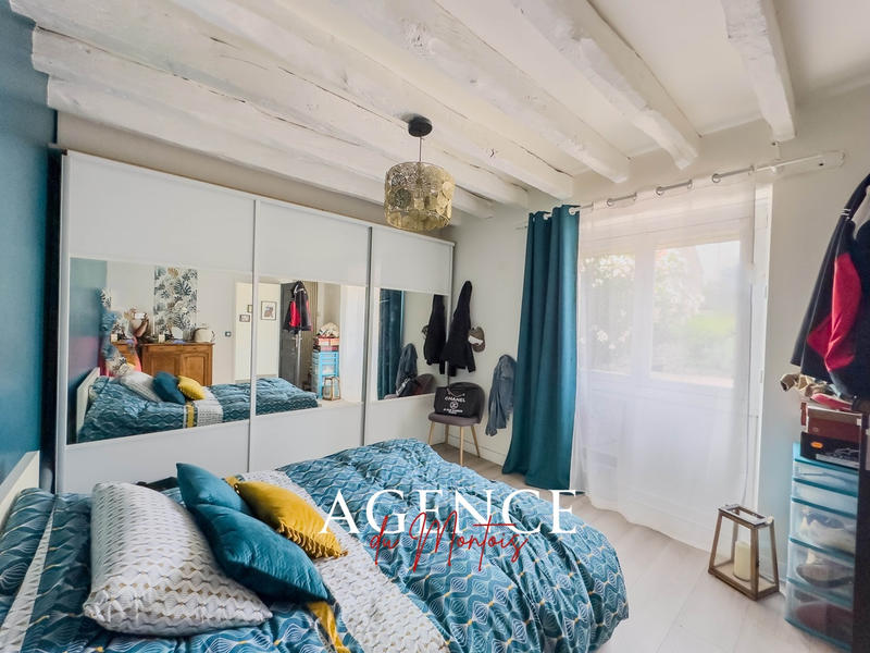 Maison - 232 m² - 7 pièces