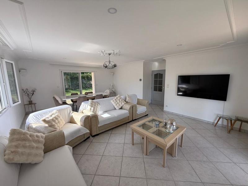 Maison - 159 m² - 7 pièces