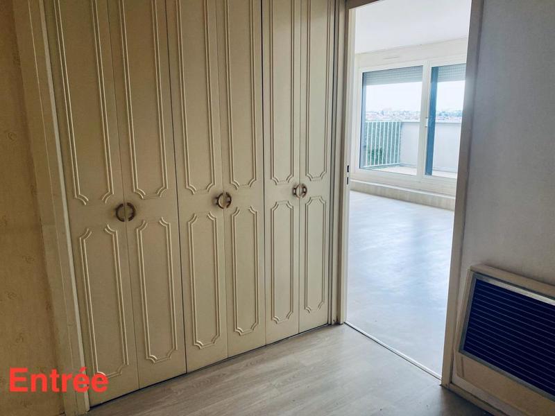 Appartement - 92 m² - 4 pièces