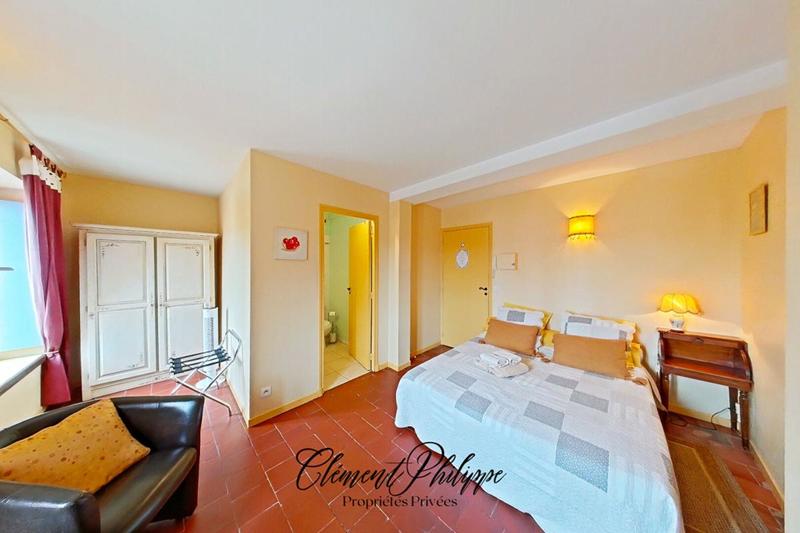 Maison - 177 m² - 6 pièces