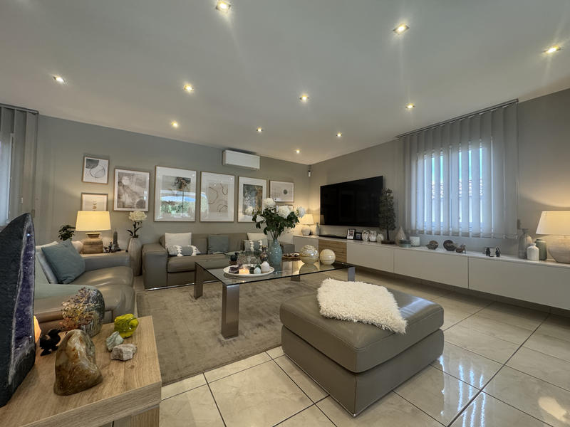 Maison - 163 m² - 5 pièces