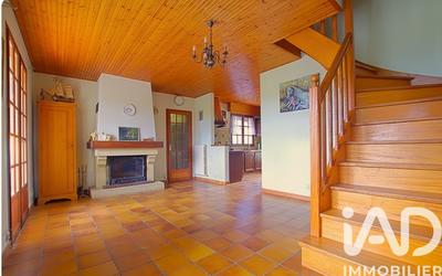 Maison - 94 m² - 5 pièces