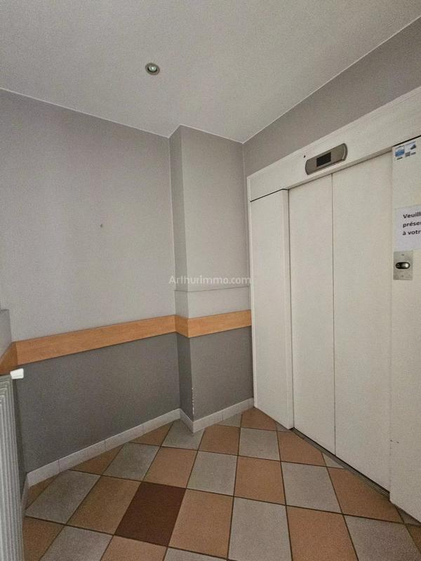 Immeuble - 260 m² - 10 pièces