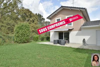 Maison - 76 m² - 4 pièces