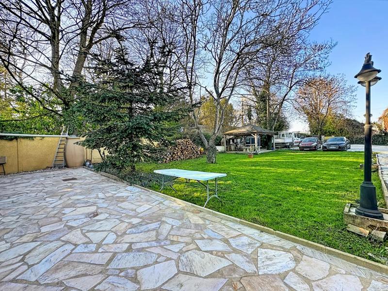 Maison - 170 m² - 6 pièces