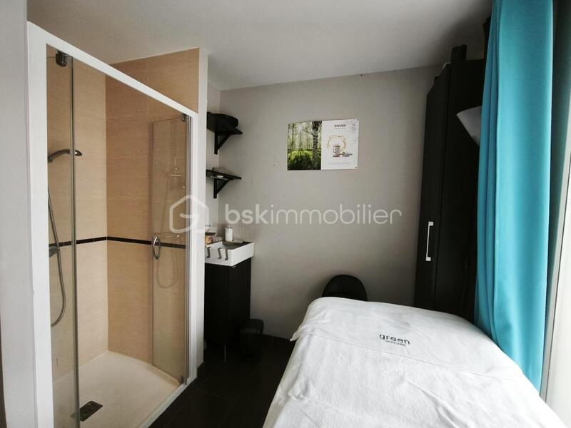 Beauté / Bien-être - 83 m²