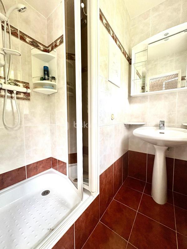 Maison - 222 m² - 10 pièces